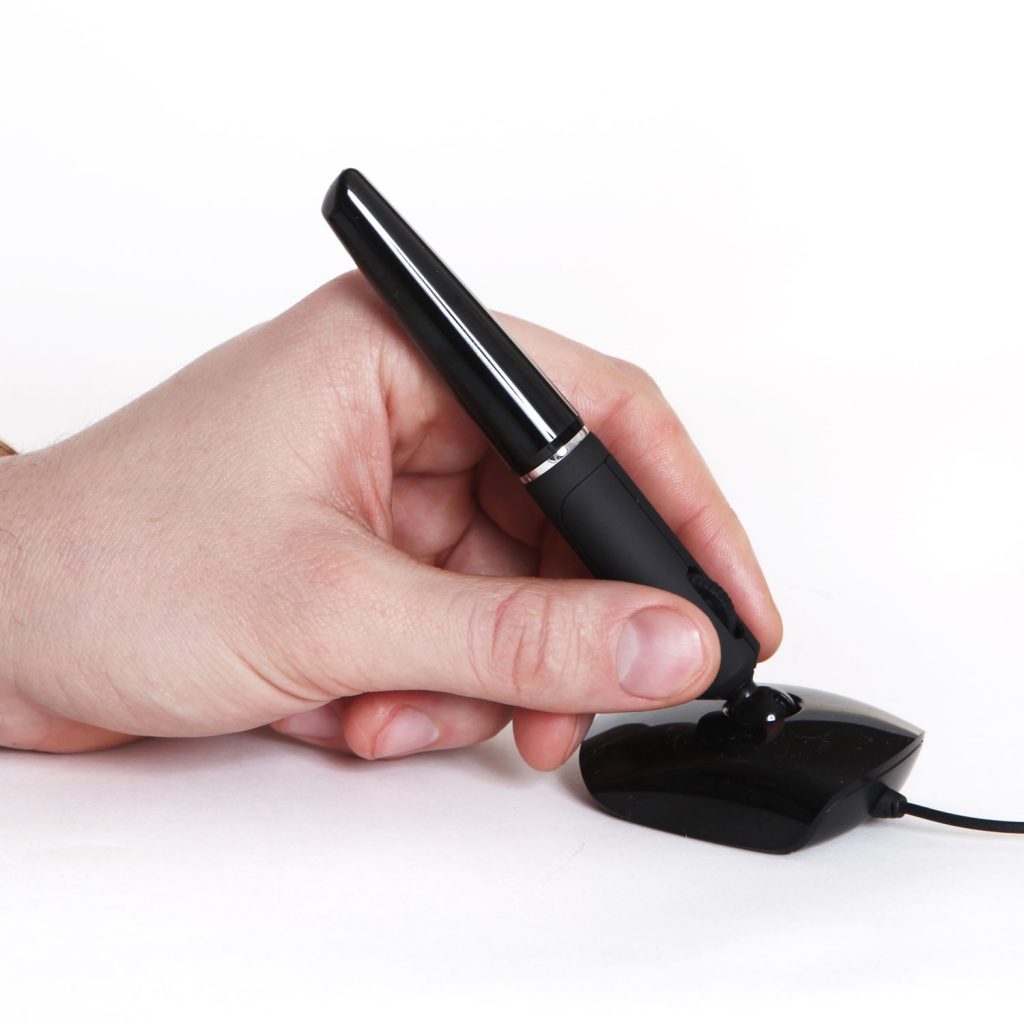 hand with penclic pen mouse